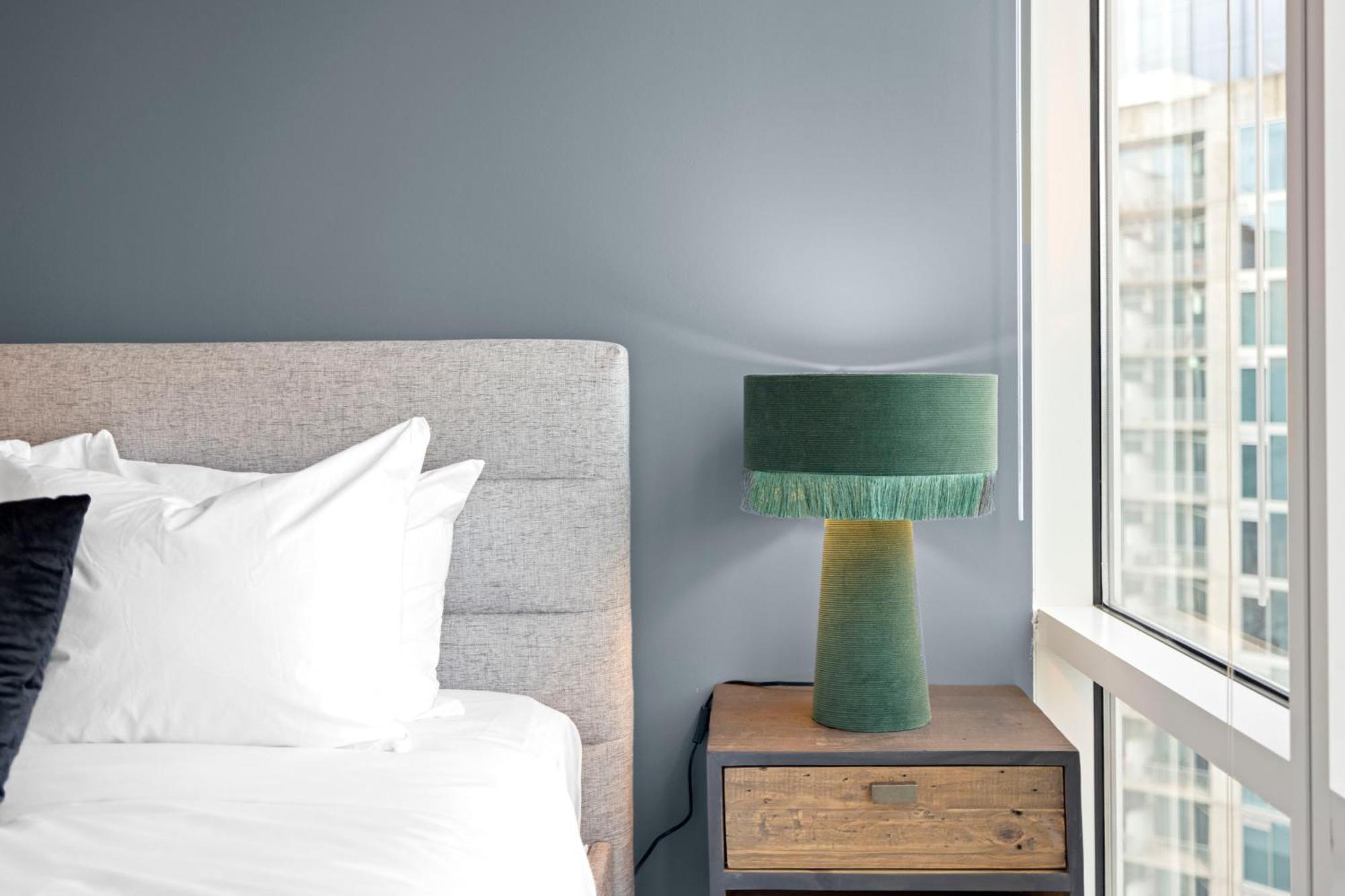Placemakr Premier Sobro แนชวิลล์ ภายนอก รูปภาพ A table lamp