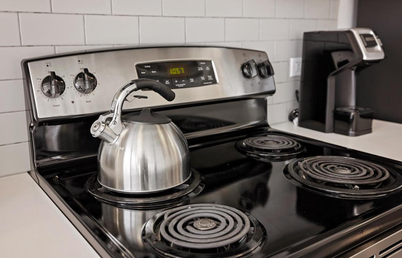 Placemakr Premier Sobro แนชวิลล์ ภายนอก รูปภาพ A GE Profile stove