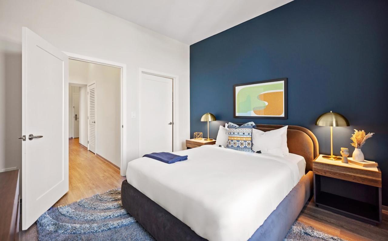 Placemakr Premier Sobro แนชวิลล์ ภายนอก รูปภาพ A bedroom at the Hotel