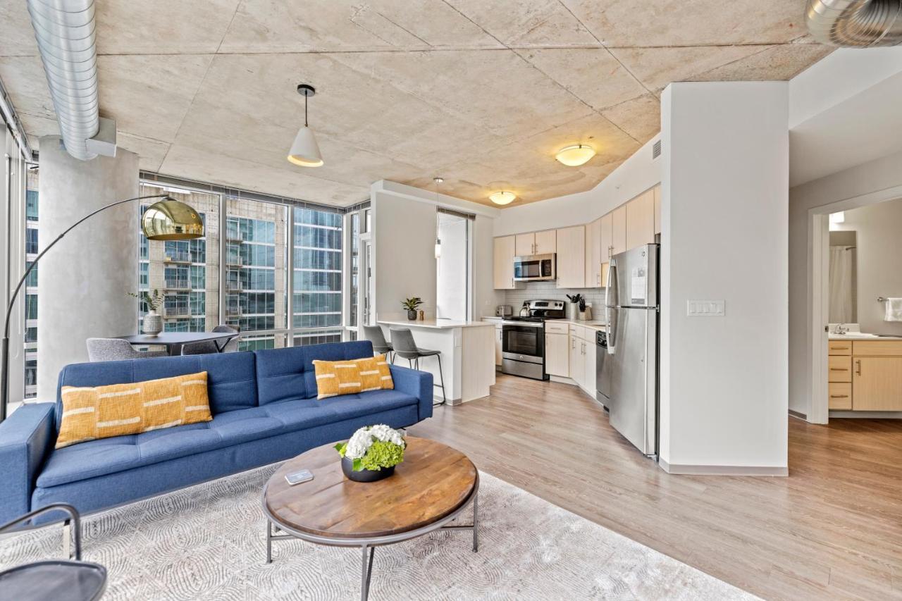 Placemakr Premier Sobro แนชวิลล์ ภายนอก รูปภาพ A staged apartment at 1000M