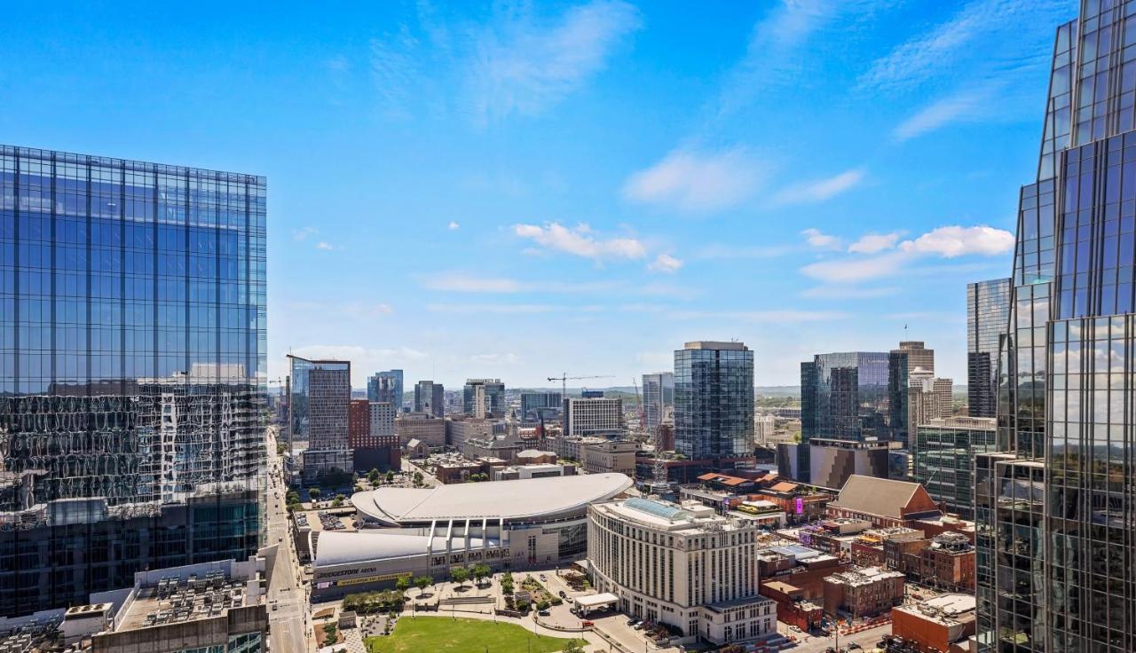 Placemakr Premier Sobro แนชวิลล์ ภายนอก รูปภาพ View of the West End from the 2018-completed residential tower