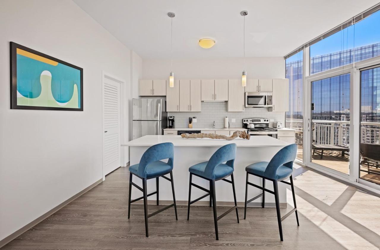 Placemakr Premier Sobro แนชวิลล์ ภายนอก รูปภาพ The kitchen in a typical apartment
